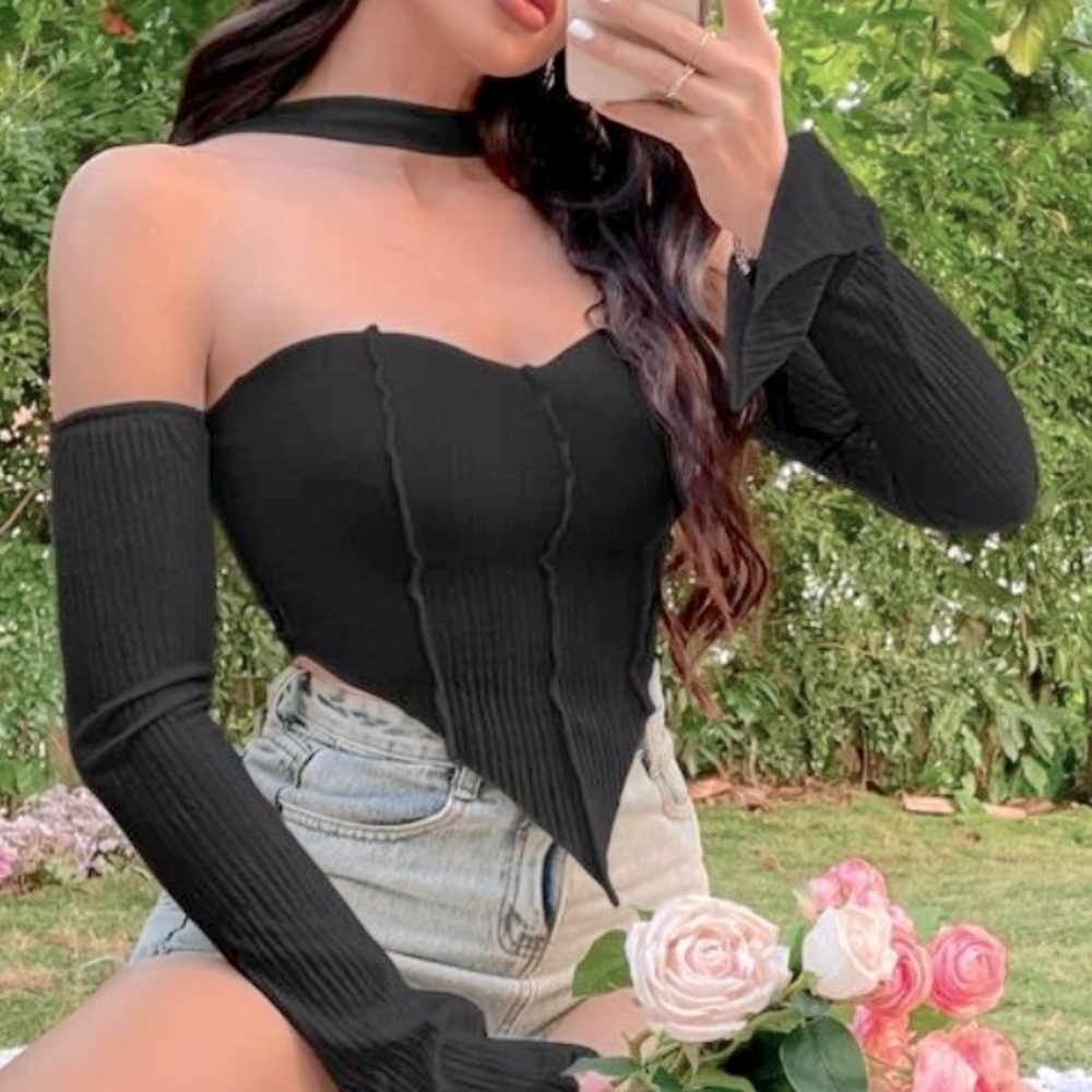 Black Split Cuff Hem Tee